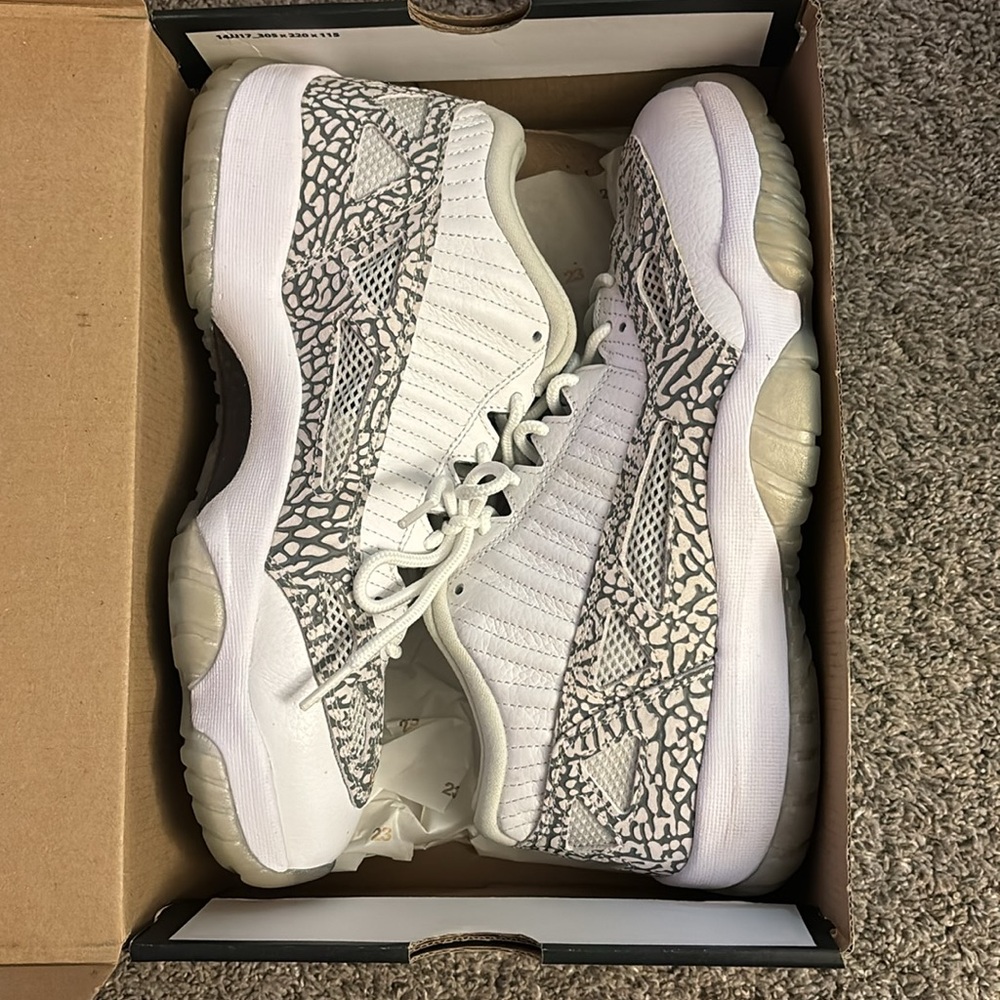 Air Jordan 11 Retro IE 2015 Low Cobalt